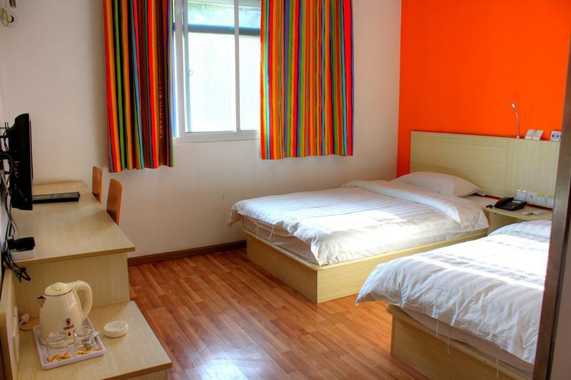 Super 8 Suzhou Guanqian Conference Center Σουτσόου Δωμάτιο φωτογραφία